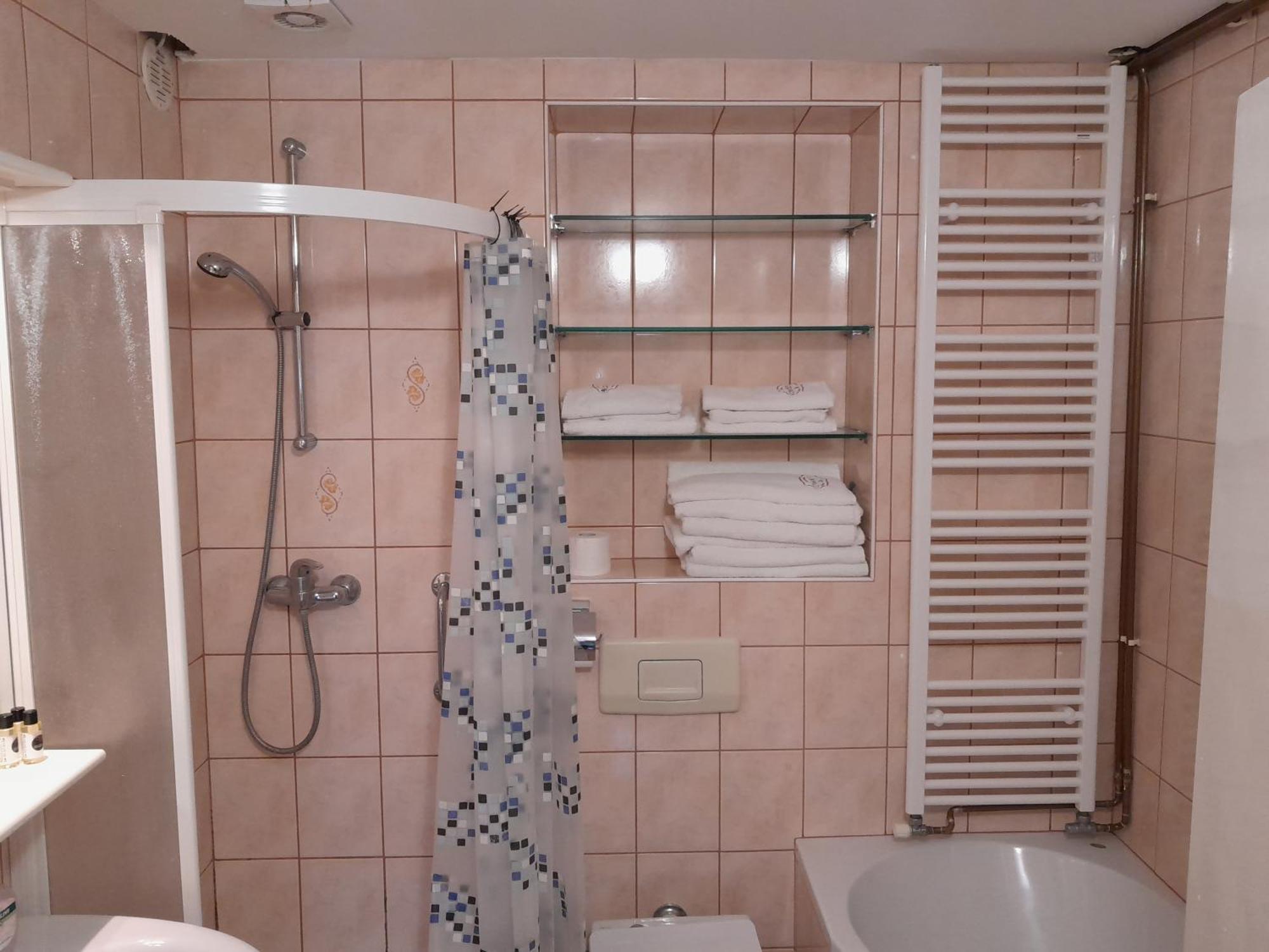 Hotel Pri Belokranjcu Νόβο Μέστο Εξωτερικό φωτογραφία