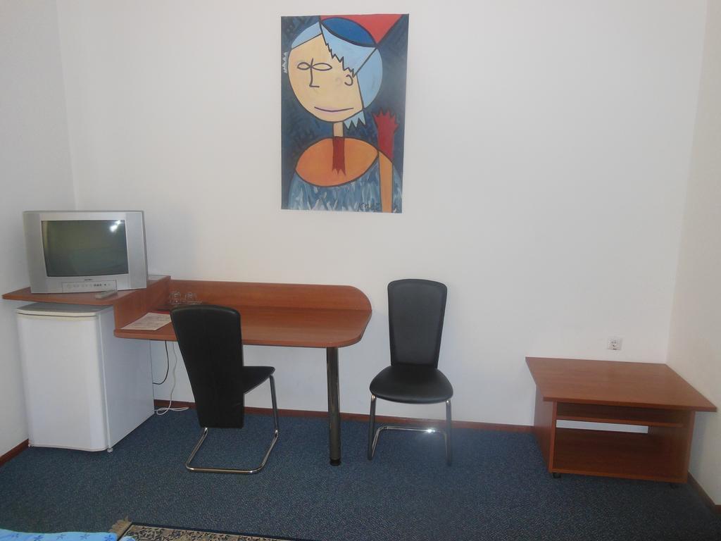 Hotel Pri Belokranjcu Νόβο Μέστο Δωμάτιο φωτογραφία