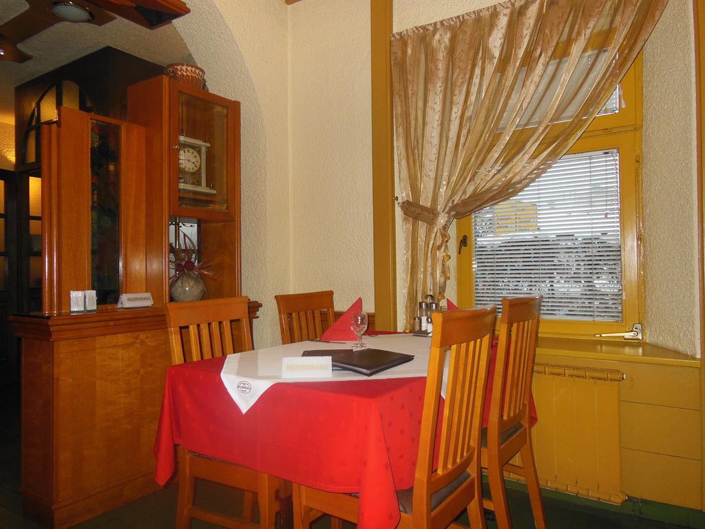 Hotel Pri Belokranjcu Νόβο Μέστο Εξωτερικό φωτογραφία