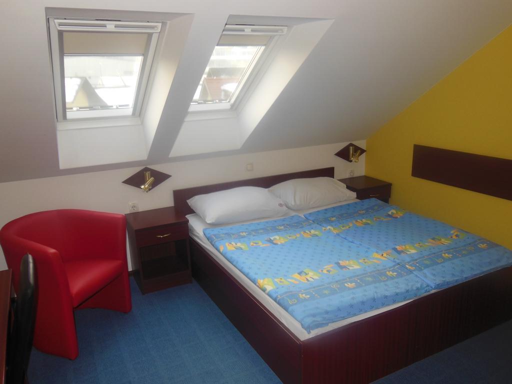 Hotel Pri Belokranjcu Νόβο Μέστο Δωμάτιο φωτογραφία