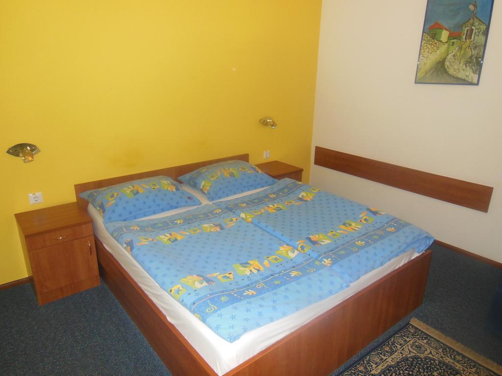 Hotel Pri Belokranjcu Νόβο Μέστο Δωμάτιο φωτογραφία