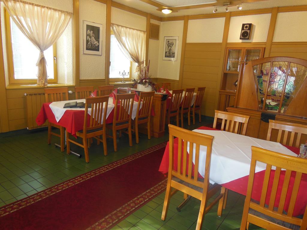 Hotel Pri Belokranjcu Νόβο Μέστο Εξωτερικό φωτογραφία