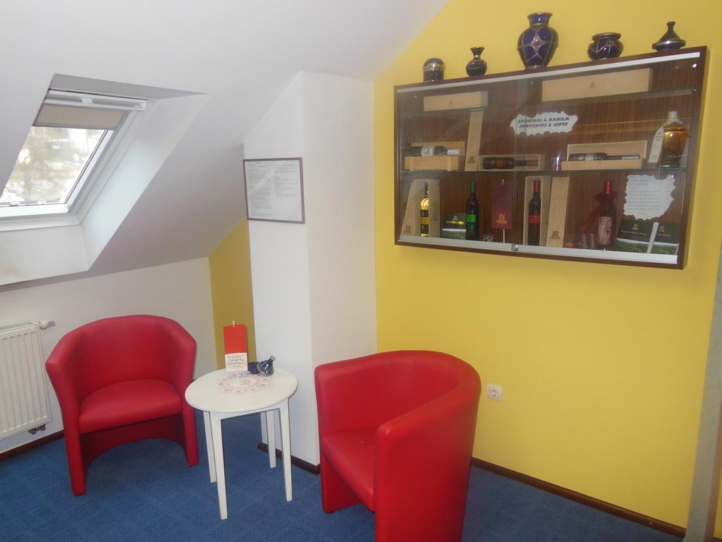 Hotel Pri Belokranjcu Νόβο Μέστο Εξωτερικό φωτογραφία